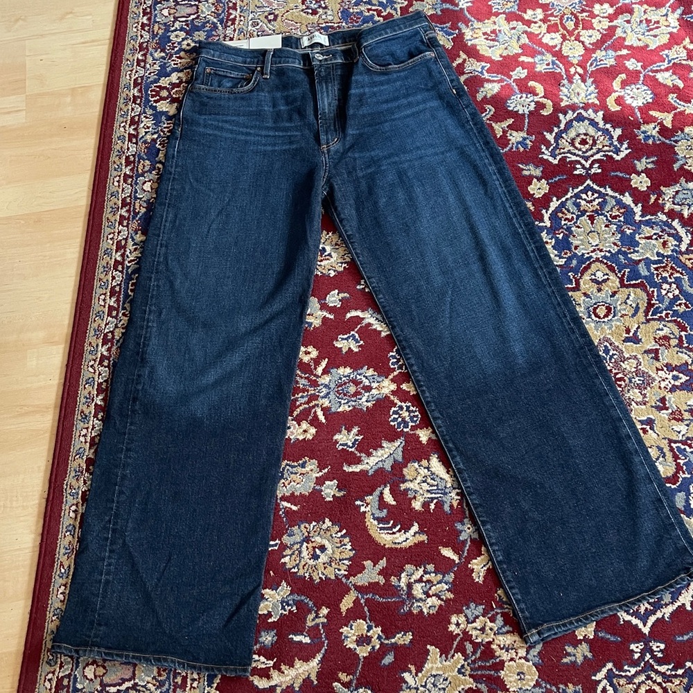 Agolde Mid Rise Relaxed Straight Leg Je
Mid Blue Denim, subtle fading, Stretch